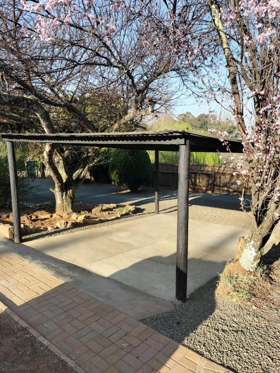 Clarens On Collett Exterior foto
